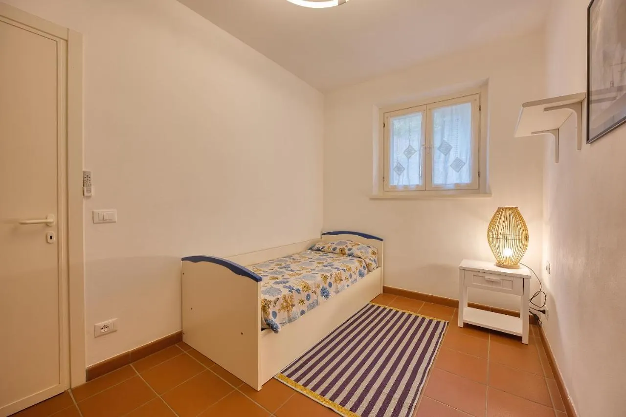 Trilocale Sant'Anna Vicolo Del Mughetto - Goelba Villa Bagnaia  0*, Bagnaia (Livorno) Italy